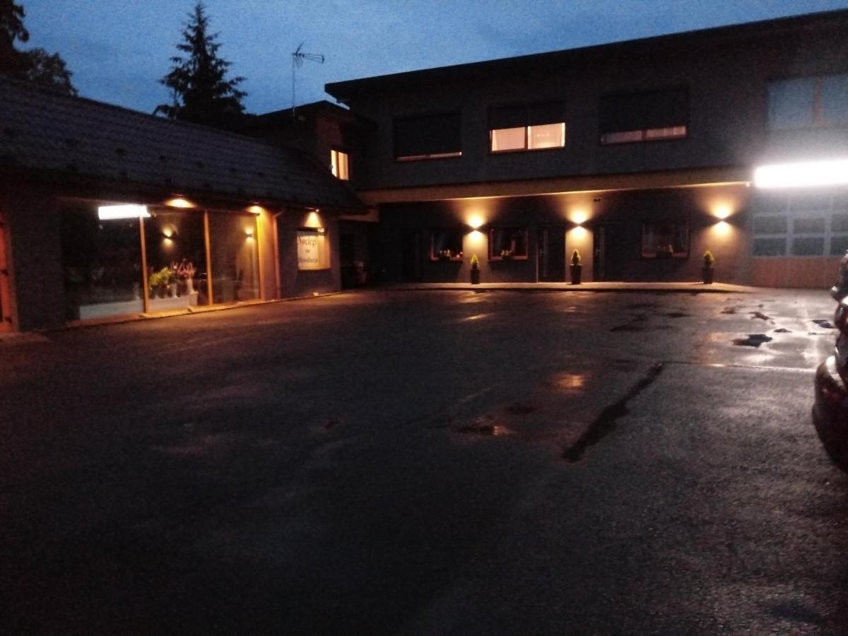 Noclegi na Heweliusza Sanok Buitenkant foto